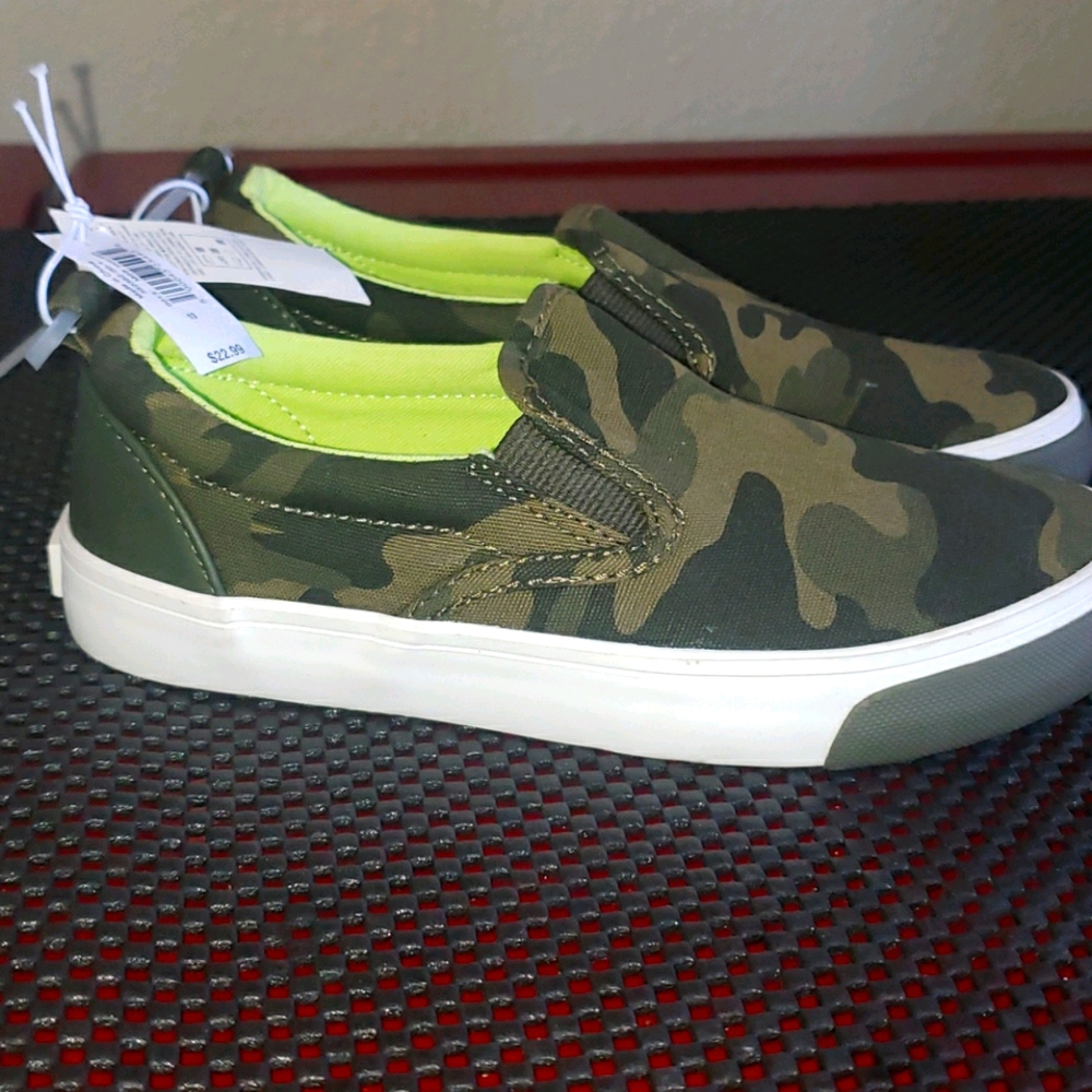 Old Navy Camo Shoes Size 13